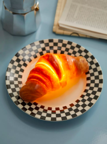 Croissant table lamp